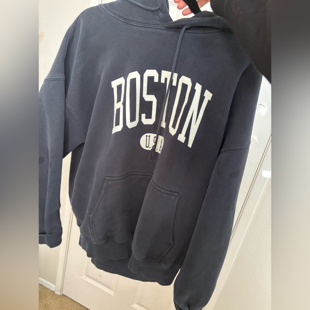 Brandy John galt hoodie navy
Not sold anymore anywhere